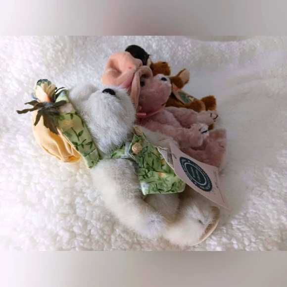 Bundle of 3 Boyds Bears collectibles - Picture 2 of 16